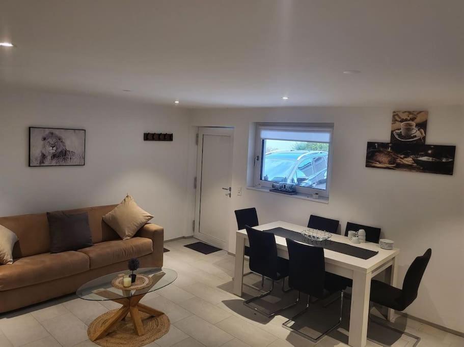 Schoene Einliegerwohnung 200M Vom Wasser Entfernt ชไตน์ อัม ไรน์ ภายนอก รูปภาพ