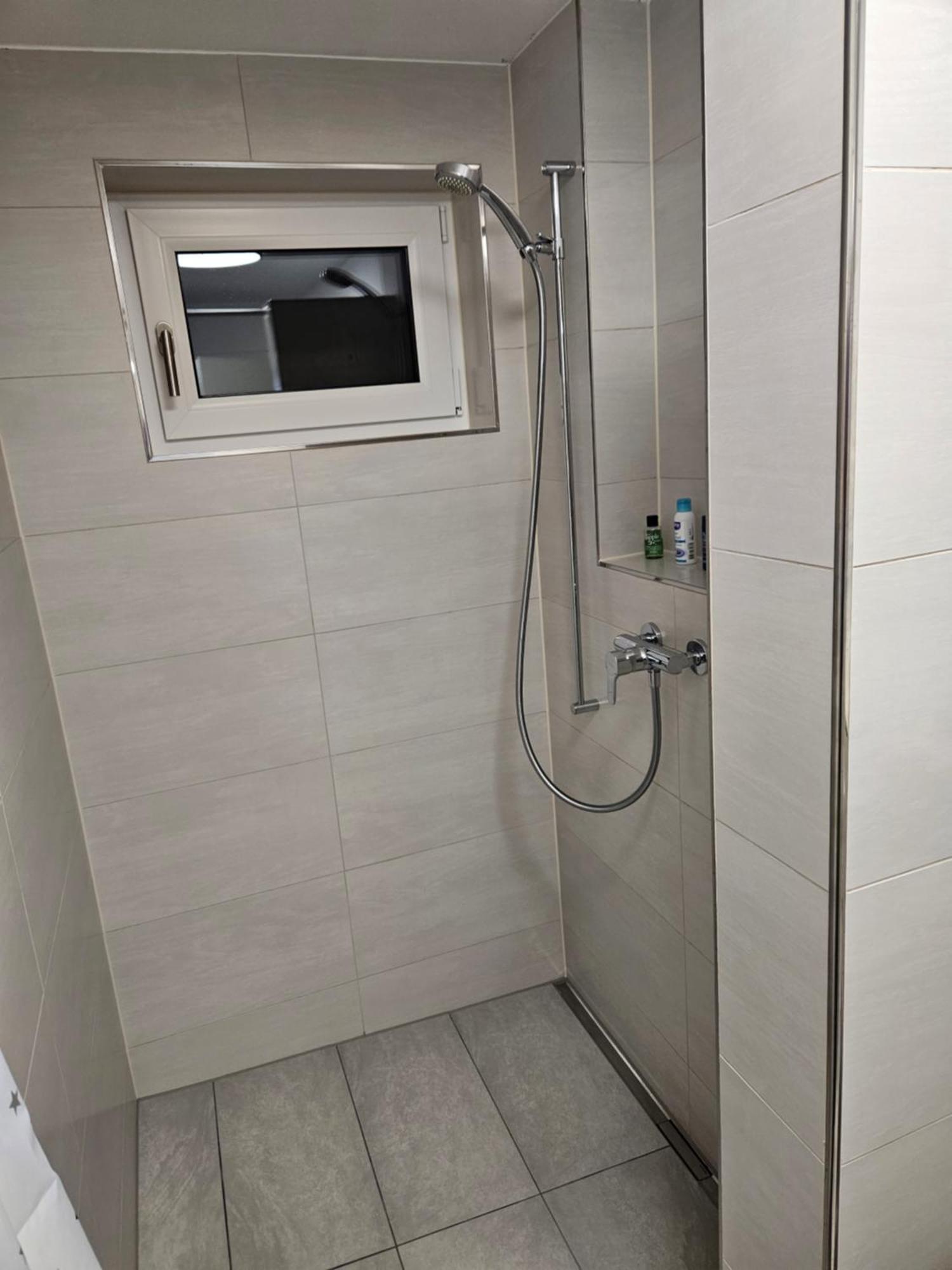 Schoene Einliegerwohnung 200M Vom Wasser Entfernt ชไตน์ อัม ไรน์ ภายนอก รูปภาพ